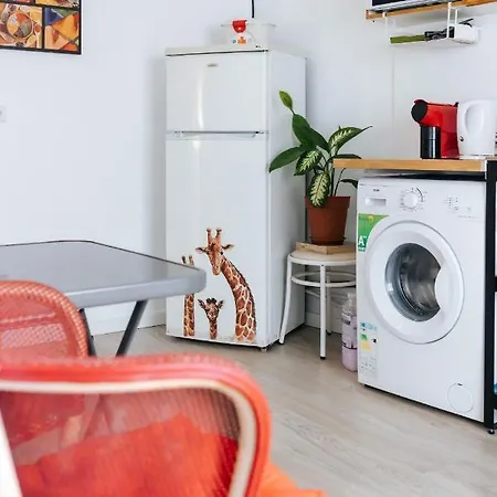 ゲストハウス Daniela's Central 201