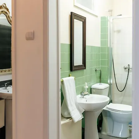 Daniela's Central 201 Гостьовий будинок *